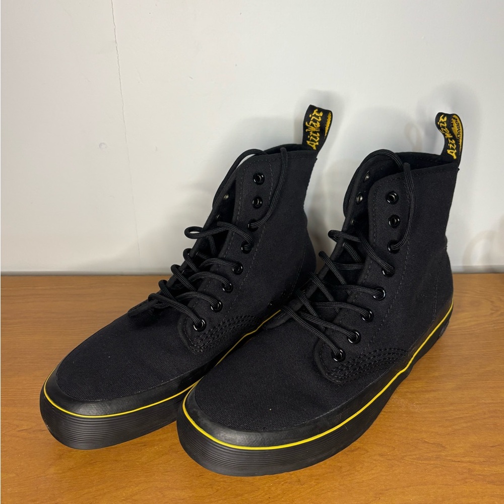 Dr. Martens Monet Black